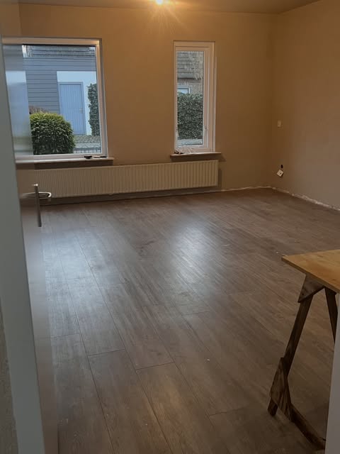Gelegde vloer in de woonkamer